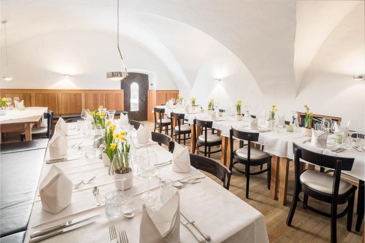 Hotel Greif Malles Venosta Extérieur photo