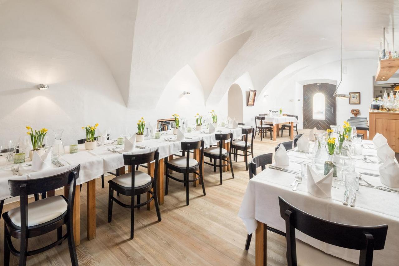 Hotel Greif Malles Venosta Extérieur photo