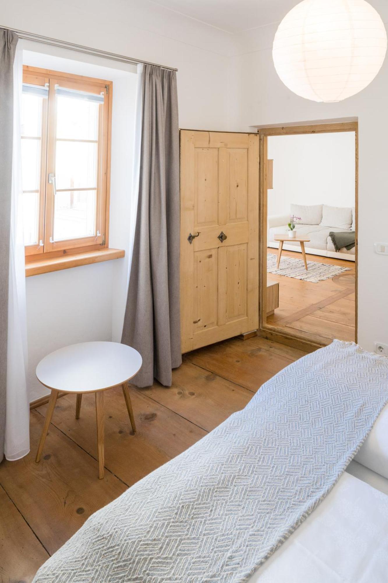 Hotel Greif Malles Venosta Extérieur photo